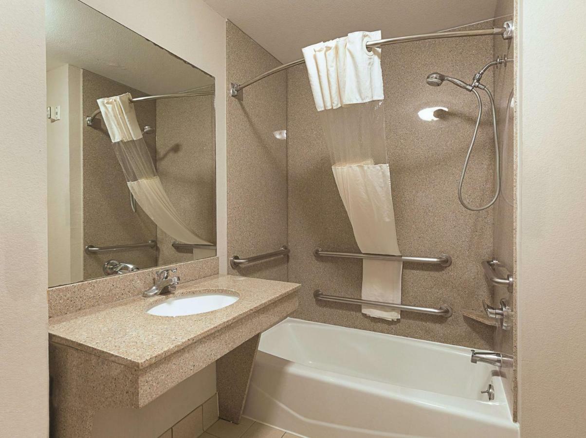 Kemah Edgewater Hotel, Surestay Collection By Best Western Seabrook Exterior photo